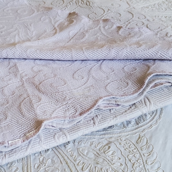Lavender coverlet Queen - Picture 2 of 5